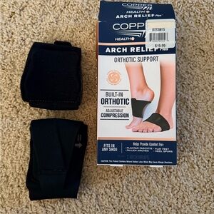NWOT Black Arch Relief Plus